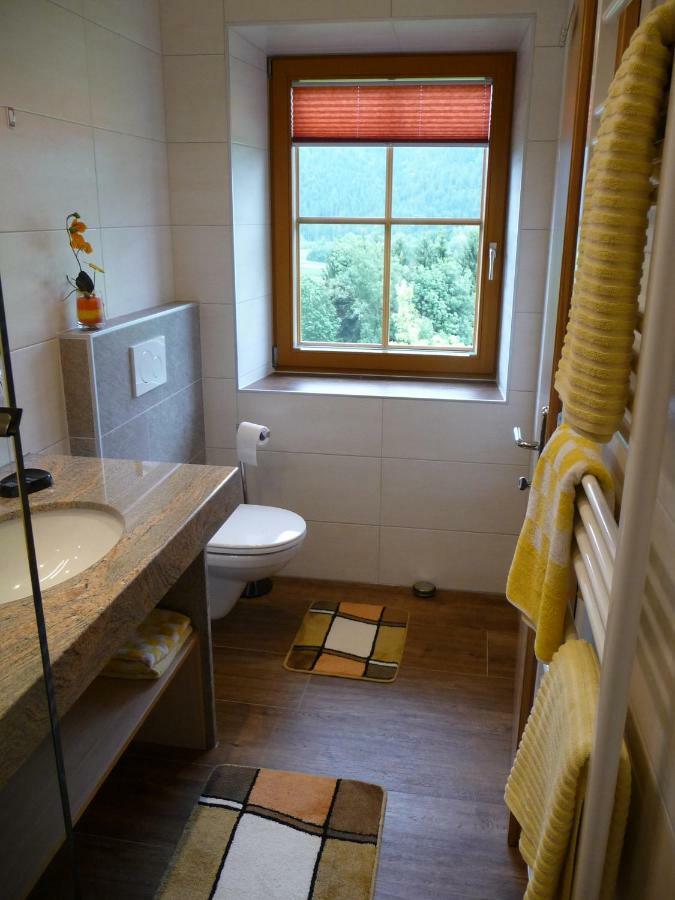 Ferienhaus Enzi Weissbriach Esterno foto