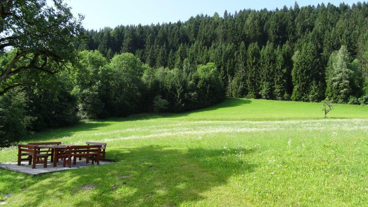 Ferienhaus Enzi Weissbriach Esterno foto
