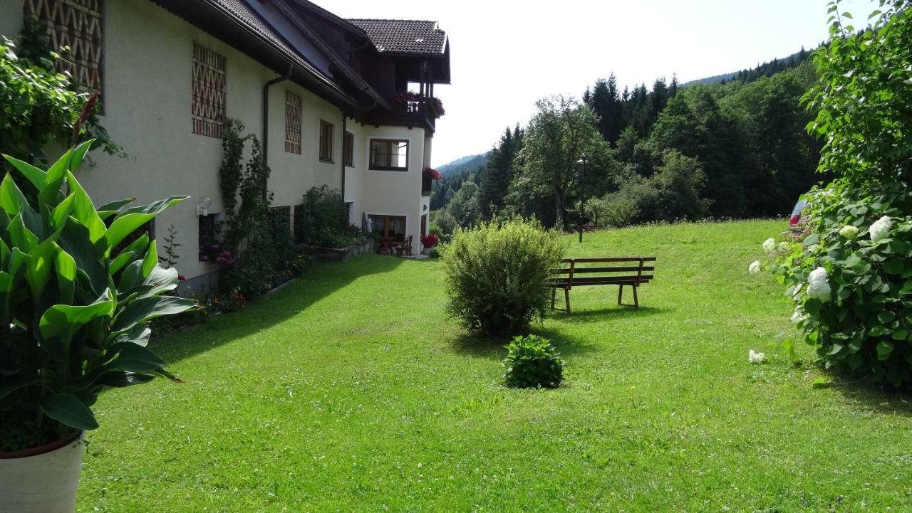 Ferienhaus Enzi Weissbriach Esterno foto