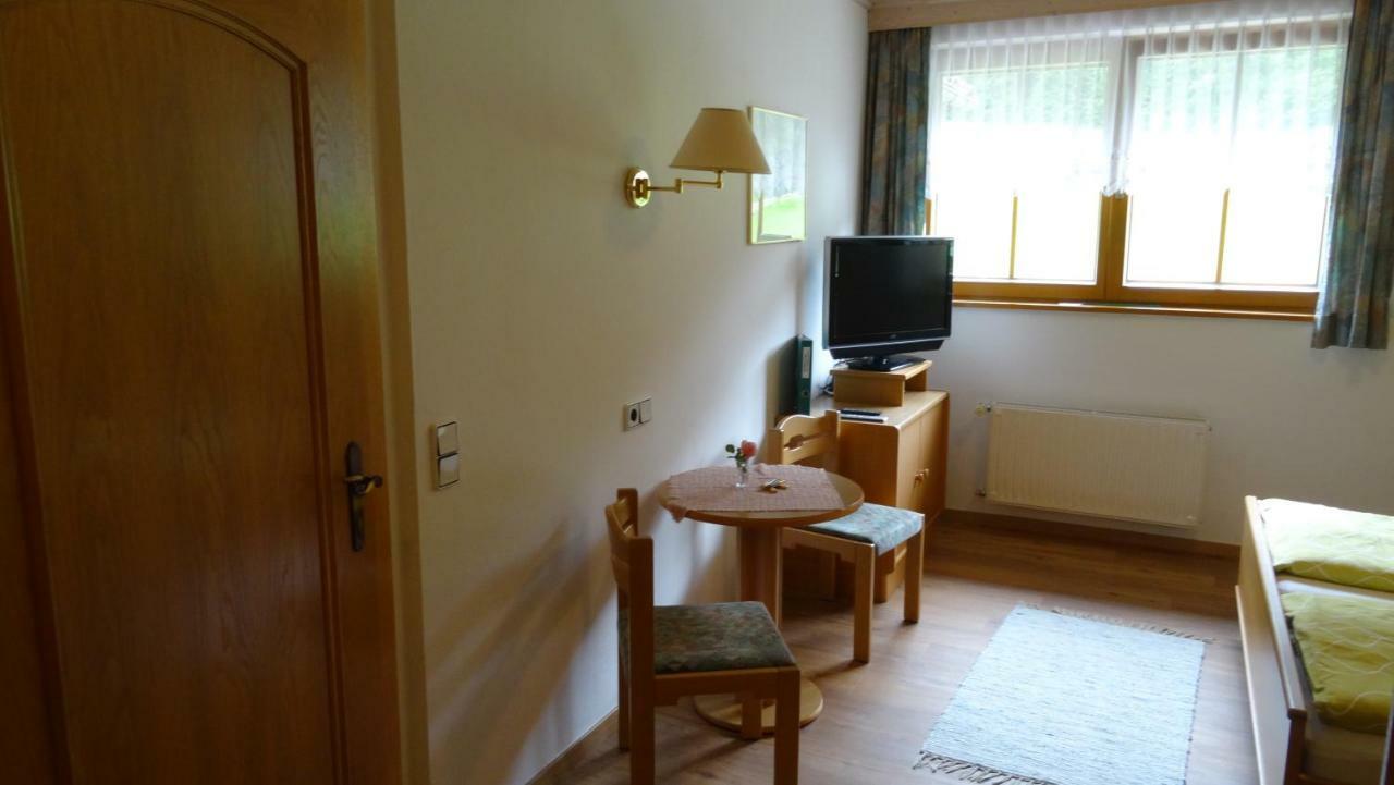 Ferienhaus Enzi Weissbriach Esterno foto